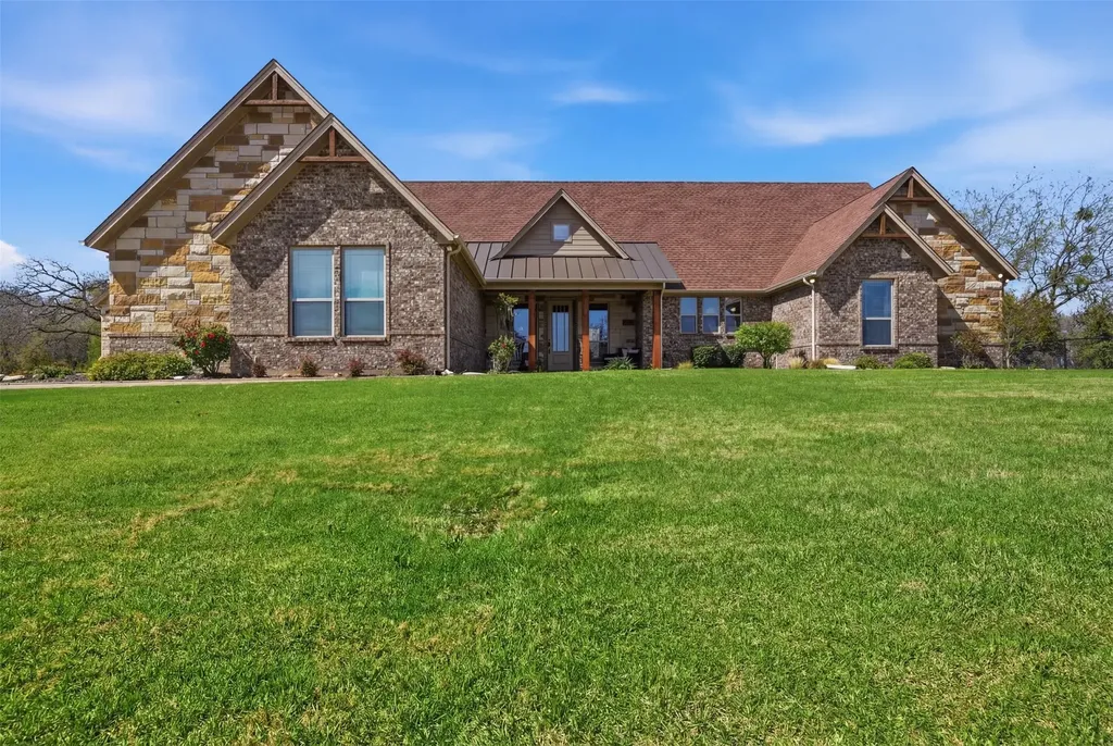 3832 Legend Trail Granbury TX 76049