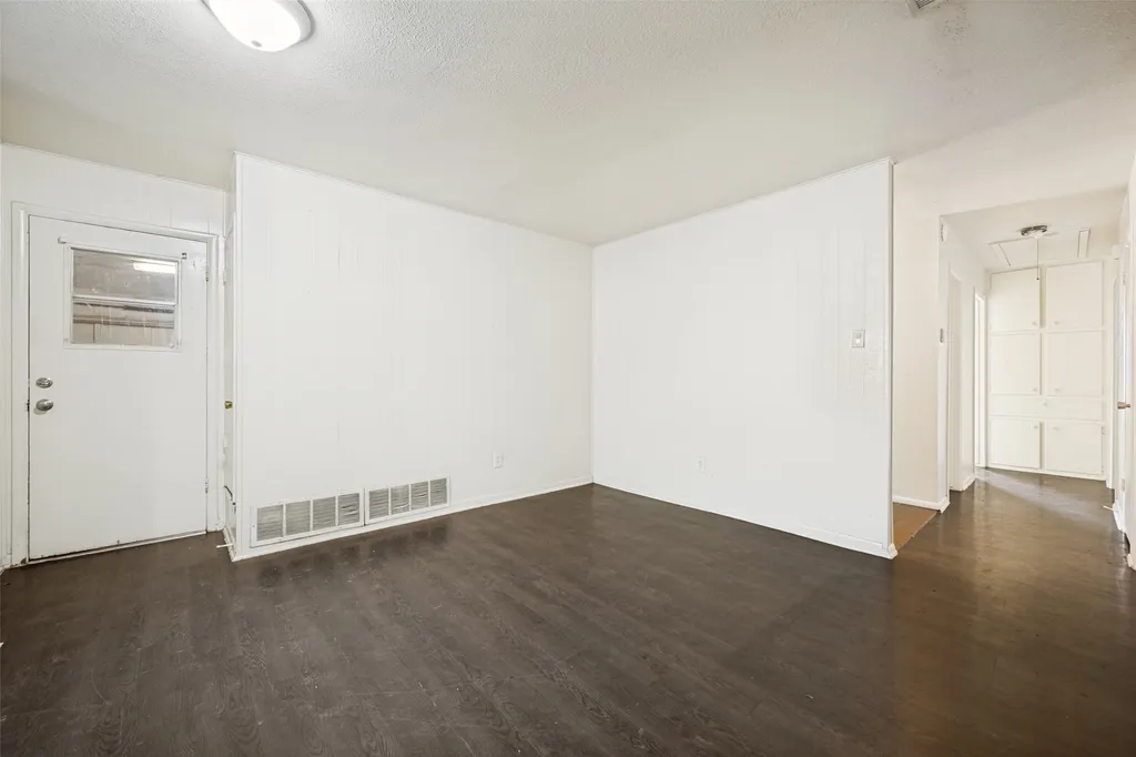 712 Chisholm Trail Denton TX 76209