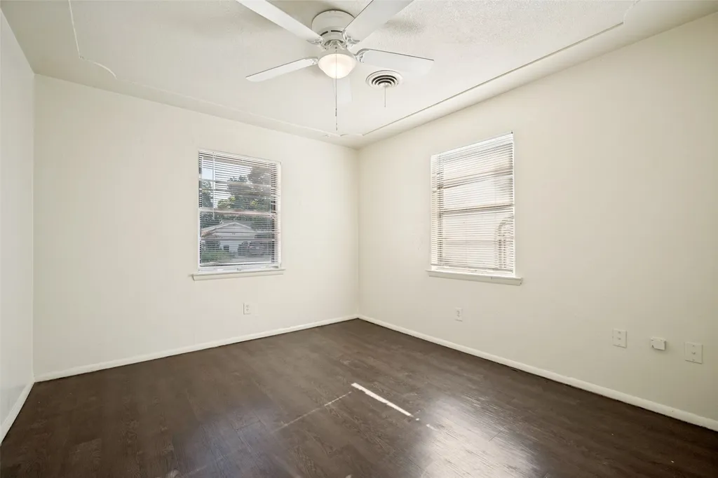 712 Chisholm Trail Denton TX 76209
