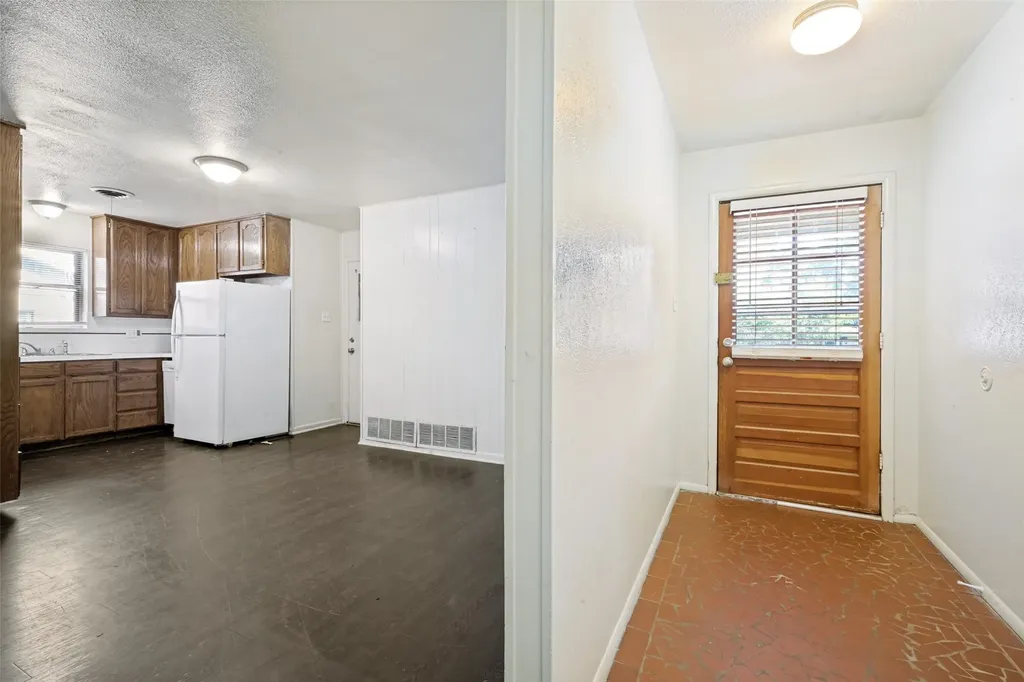 712 Chisholm Trail Denton TX 76209