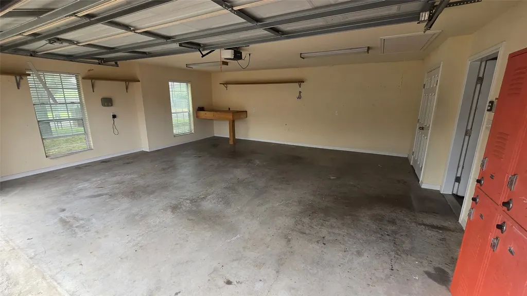 436 W Wall Street Hewitt TX 76643