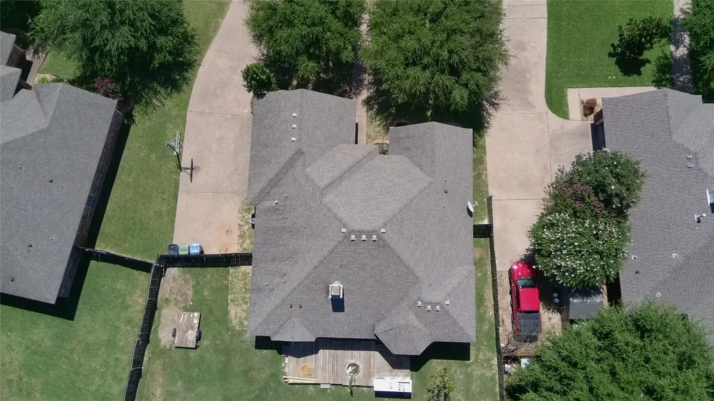 436 W Wall Street Hewitt TX 76643