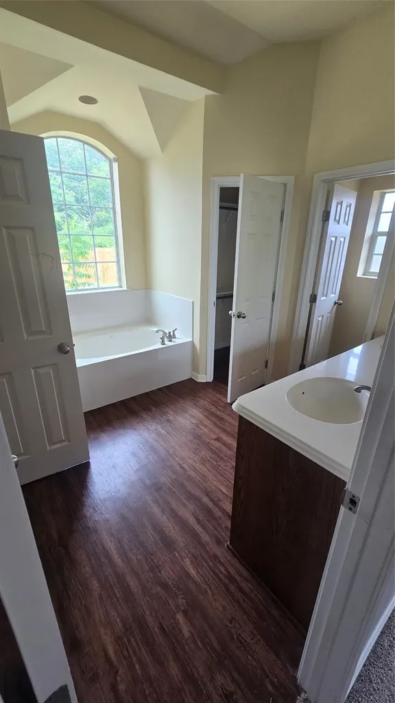 436 W Wall Street Hewitt TX 76643