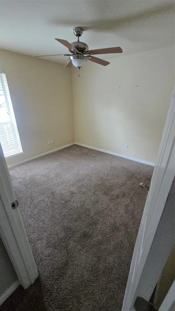 436 W Wall Street Hewitt TX 76643