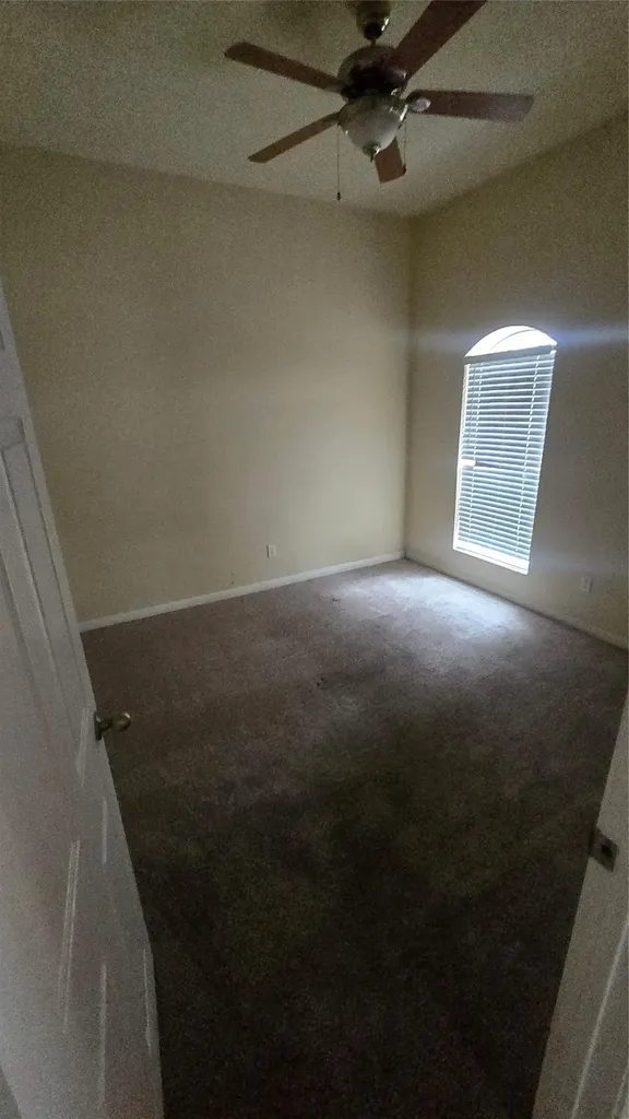 436 W Wall Street Hewitt TX 76643