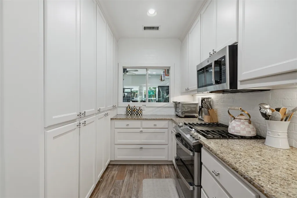 2208 Western Avenue Fort Worth TX 76107