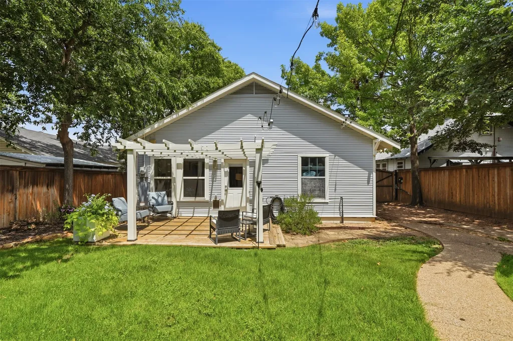 2208 Western Avenue Fort Worth TX 76107