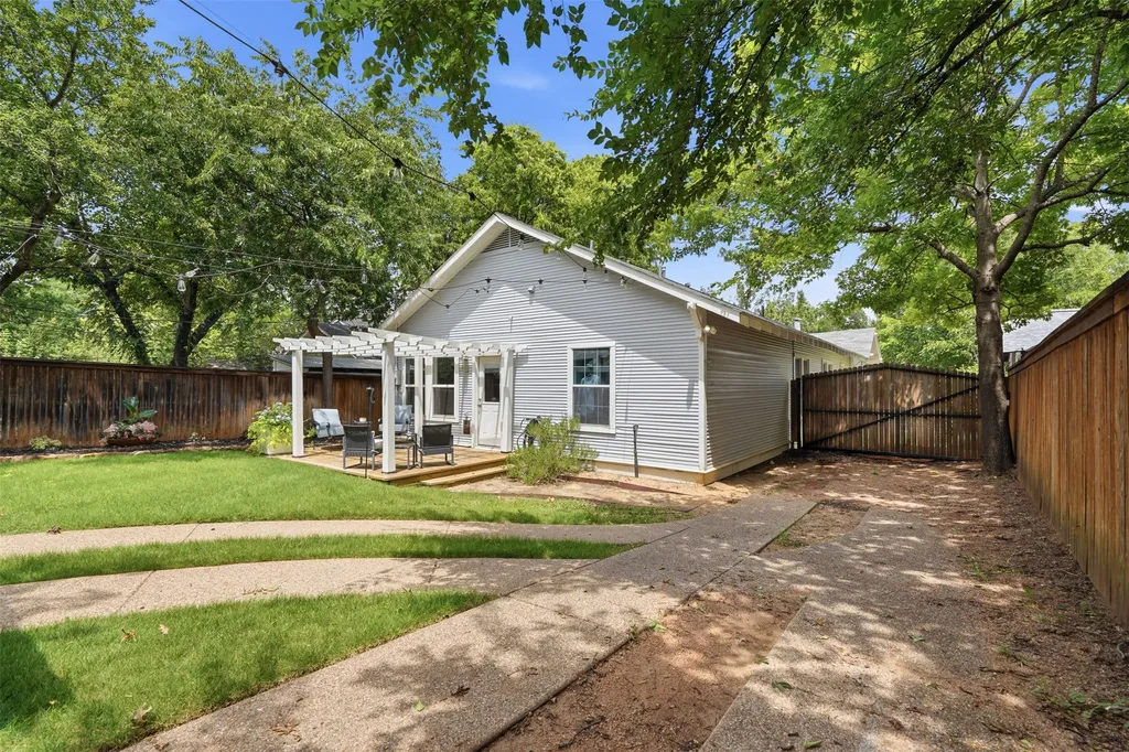 2208 Western Avenue Fort Worth TX 76107