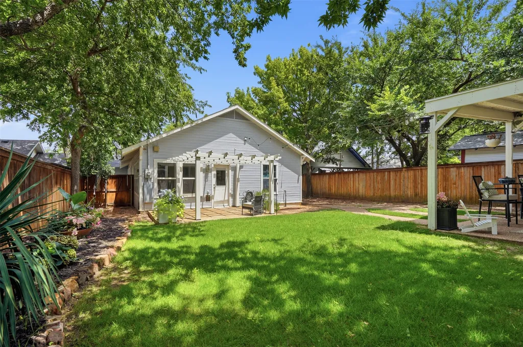 2208 Western Avenue Fort Worth TX 76107