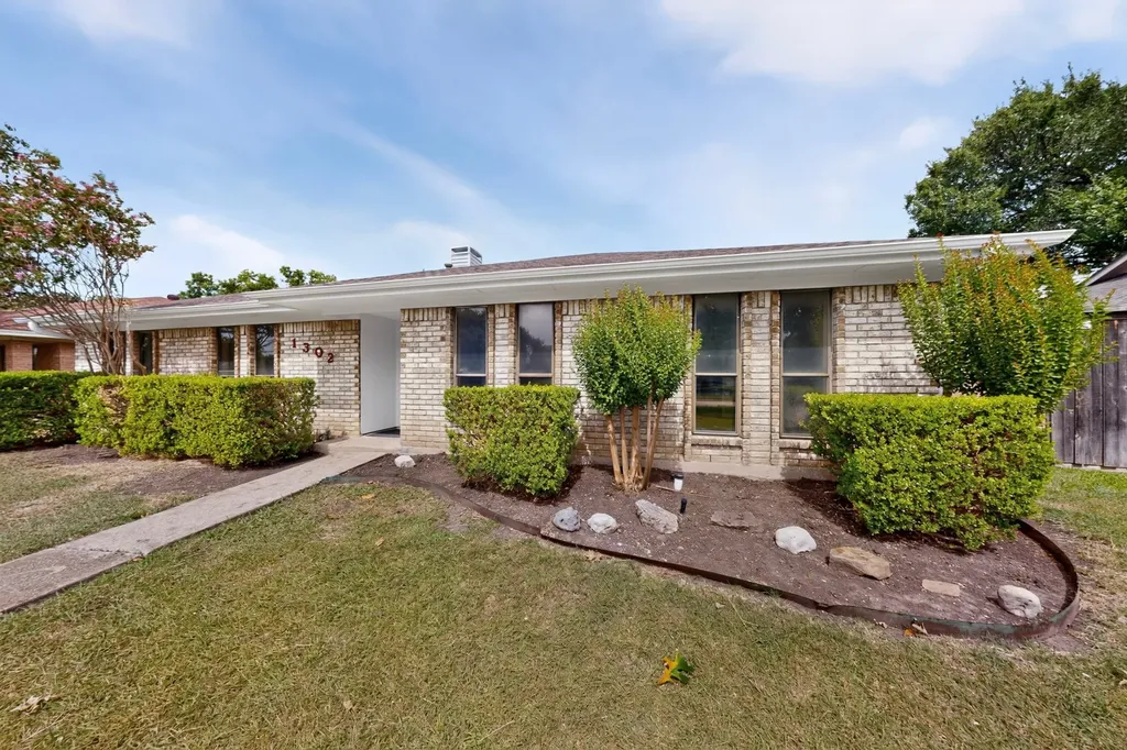 Richardson TX, 1302 N Yale Boulevard