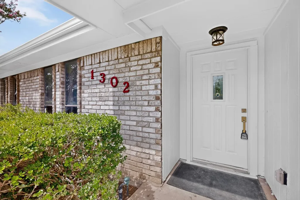 1302 N Yale Boulevard Richardson TX 75081