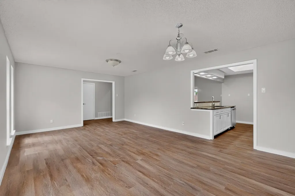 1302 N Yale Boulevard Richardson TX 75081
