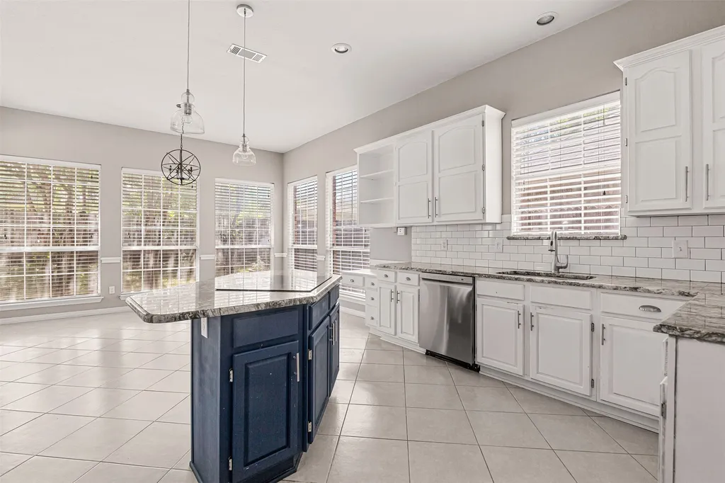 407 Dorcas Lane Arlington TX 76013