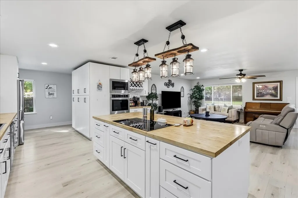 3533 Granada Drive Richland Hills TX 76118