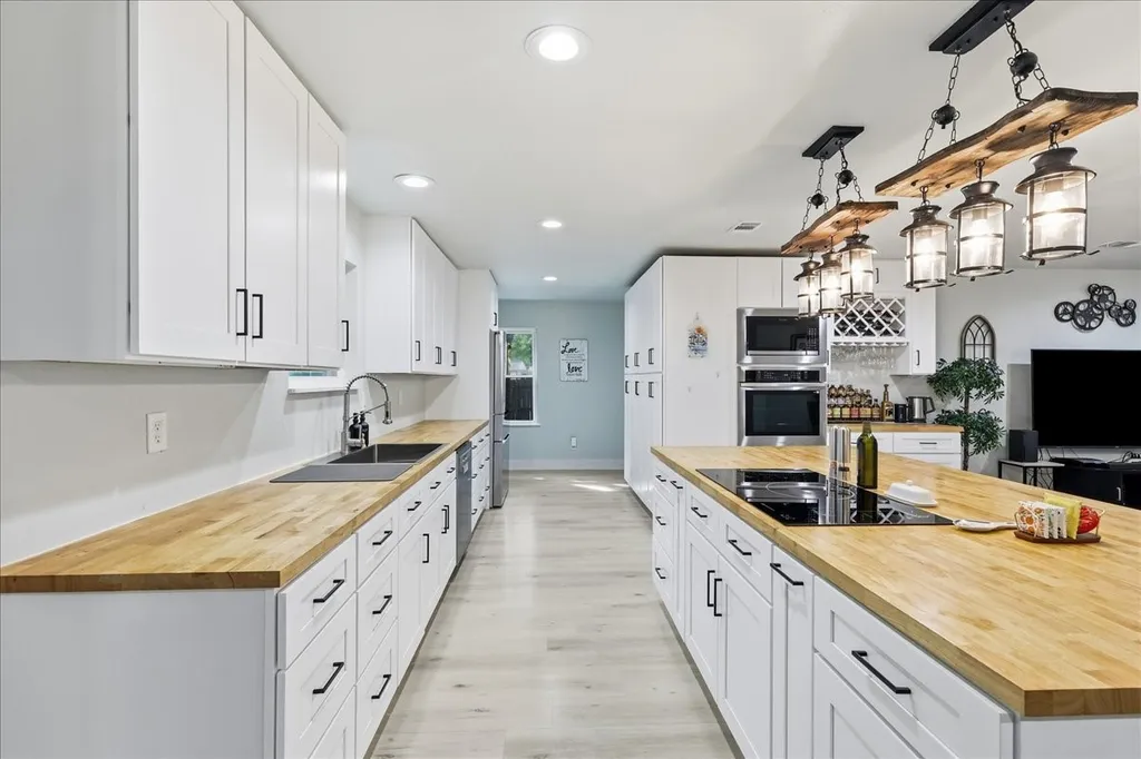 3533 Granada Drive Richland Hills TX 76118