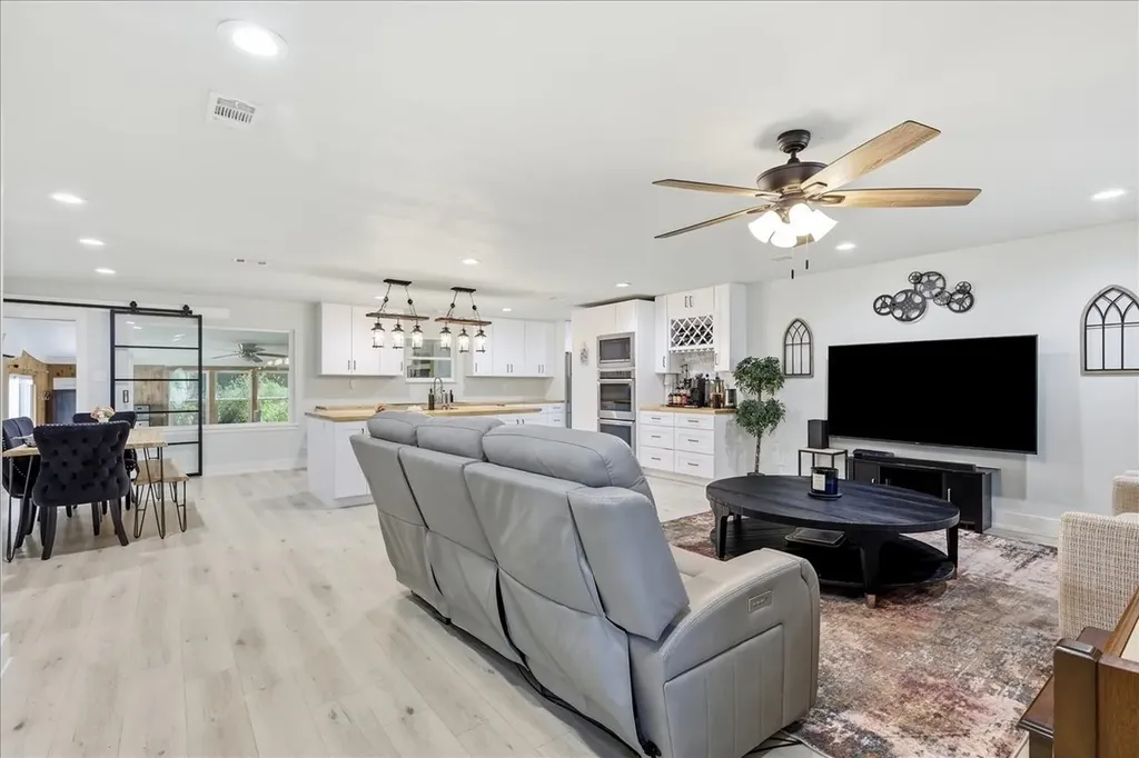 3533 Granada Drive Richland Hills TX 76118