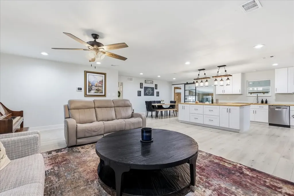 3533 Granada Drive Richland Hills TX 76118