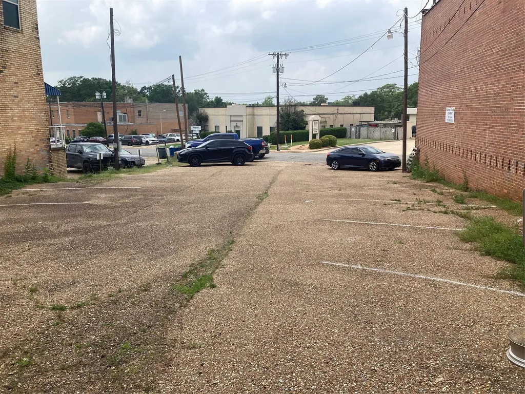 112 N Monroe Street Minden LA 71055