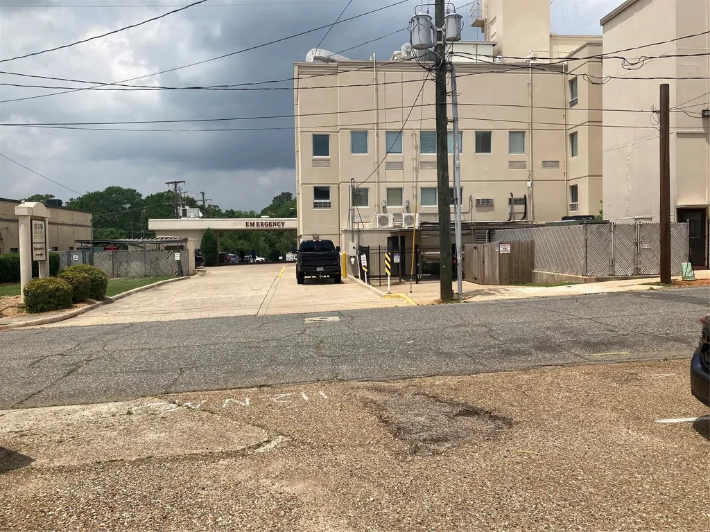 112 N Monroe Street Minden LA 71055
