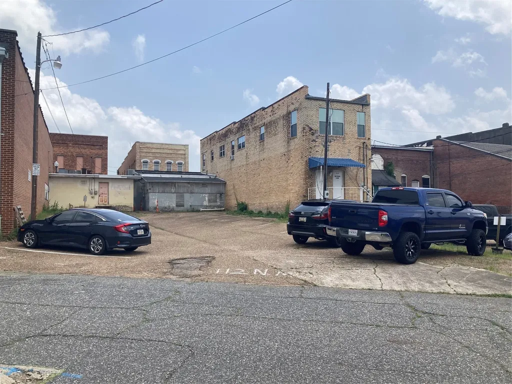 112 N Monroe Street Minden LA 71055