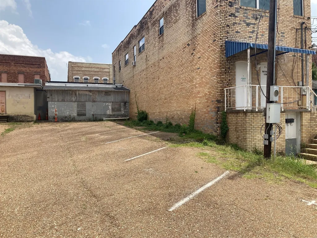 112 N Monroe Street Minden LA 71055