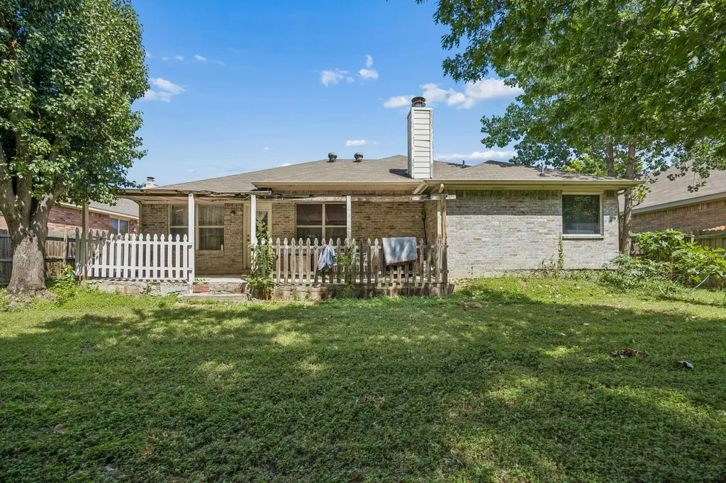 4501 Waterbird Lane Garland TX 75043