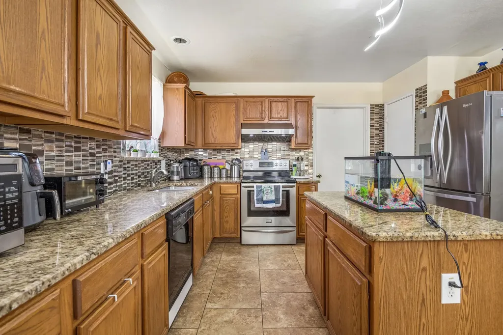 4501 Waterbird Lane Garland TX 75043