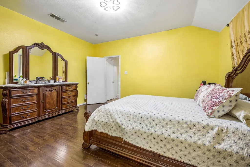 4501 Waterbird Lane Garland TX 75043