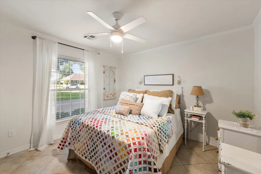 716 Meadow Drive Corsicana TX 75110