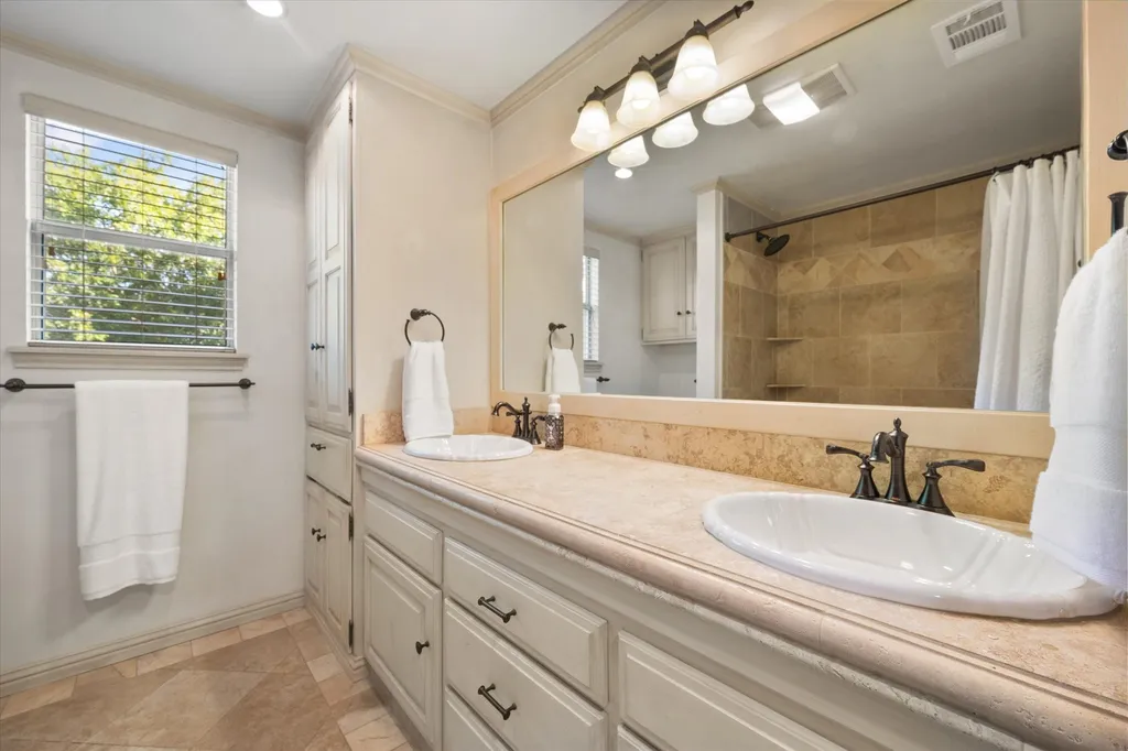 716 Meadow Drive Corsicana TX 75110