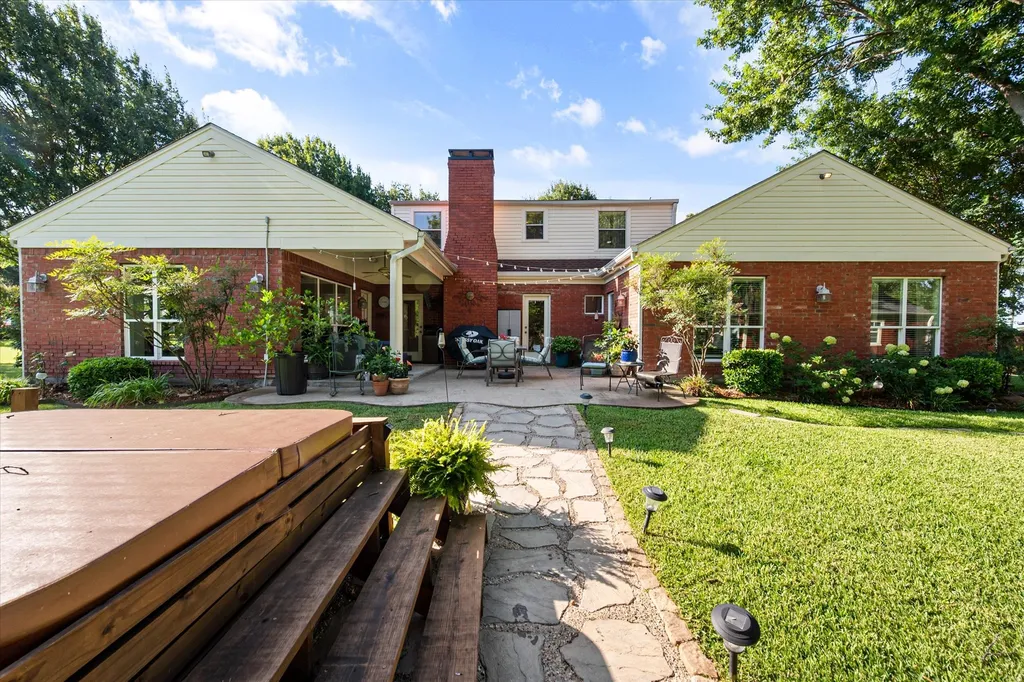 716 Meadow Drive Corsicana TX 75110