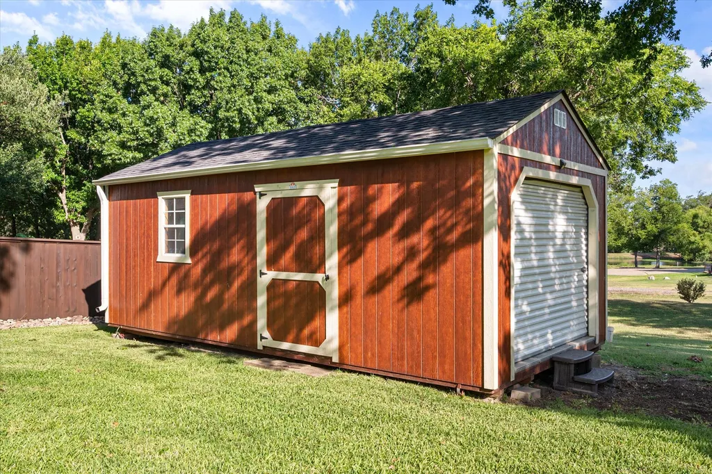 716 Meadow Drive Corsicana TX 75110