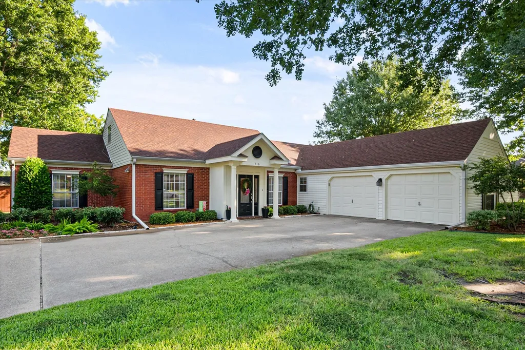 716 Meadow Drive Corsicana TX 75110