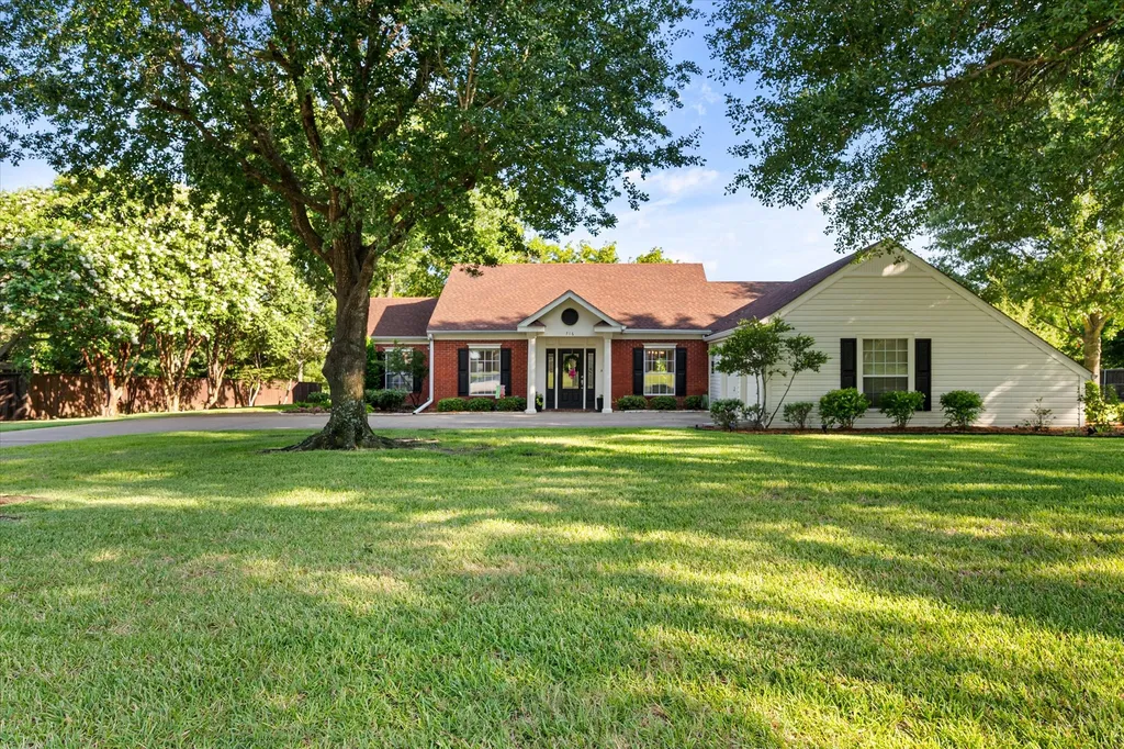 716 Meadow Drive Corsicana TX 75110