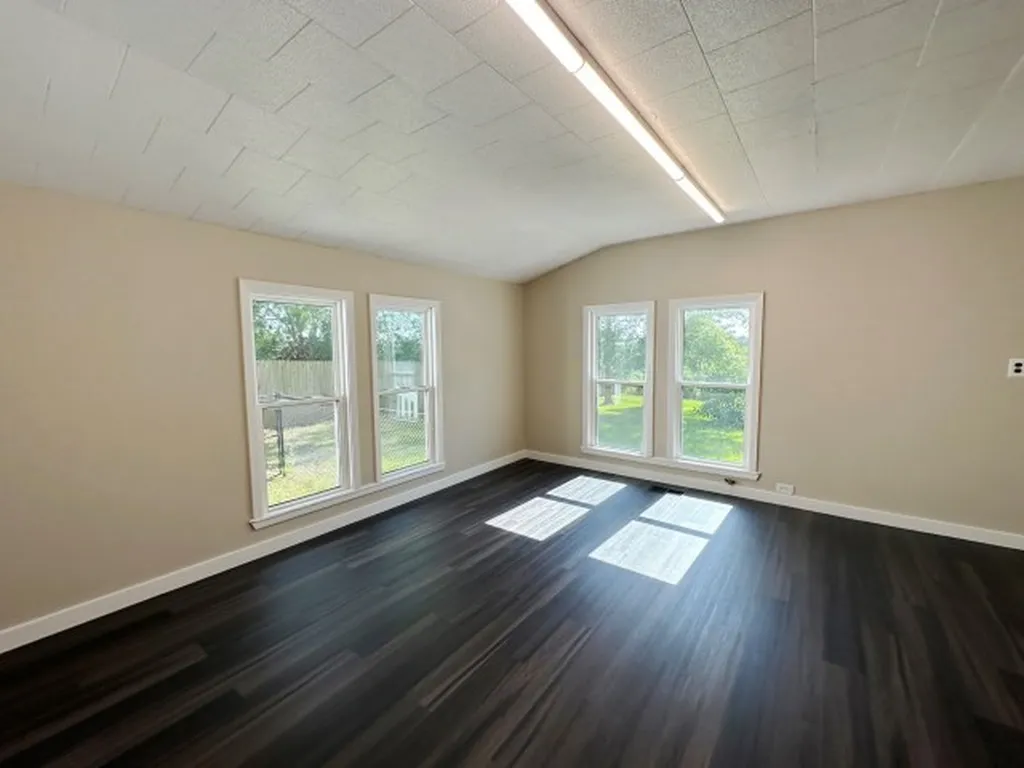 101 Baker Street Naples TX 75568