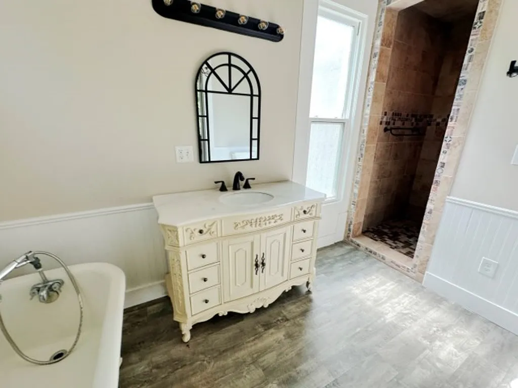 101 Baker Street Naples TX 75568