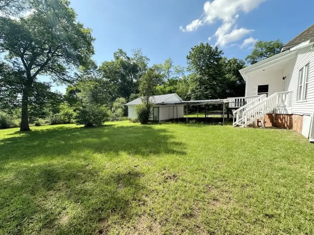 101 Baker Street Naples TX 75568