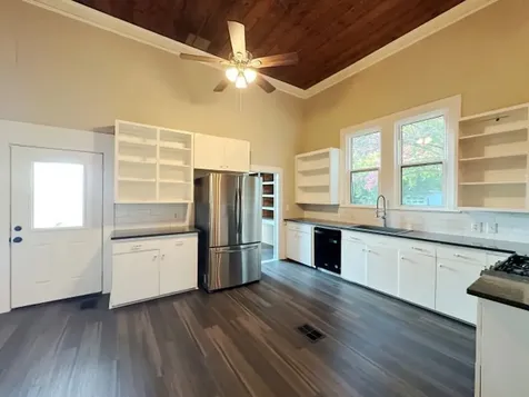 101 Baker Street Naples TX 75568