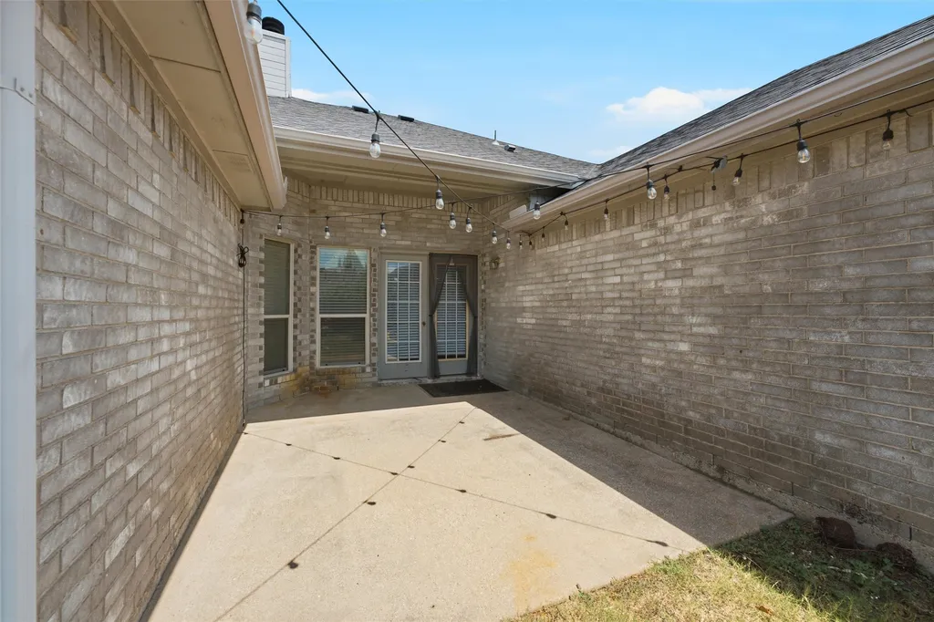 117 Clover Leaf Lane Red Oak TX 75154