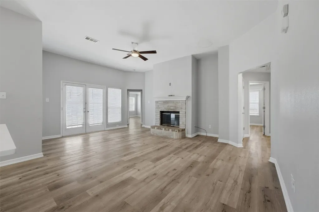 117 Clover Leaf Lane Red Oak TX 75154