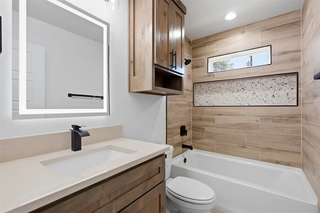 907 Renfro Drive White Settlement TX 76108