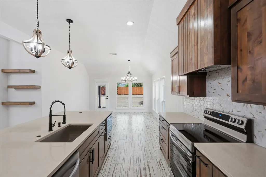 907 Renfro Drive White Settlement TX 76108