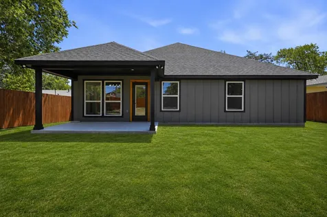 907 Renfro Drive White Settlement TX 76108