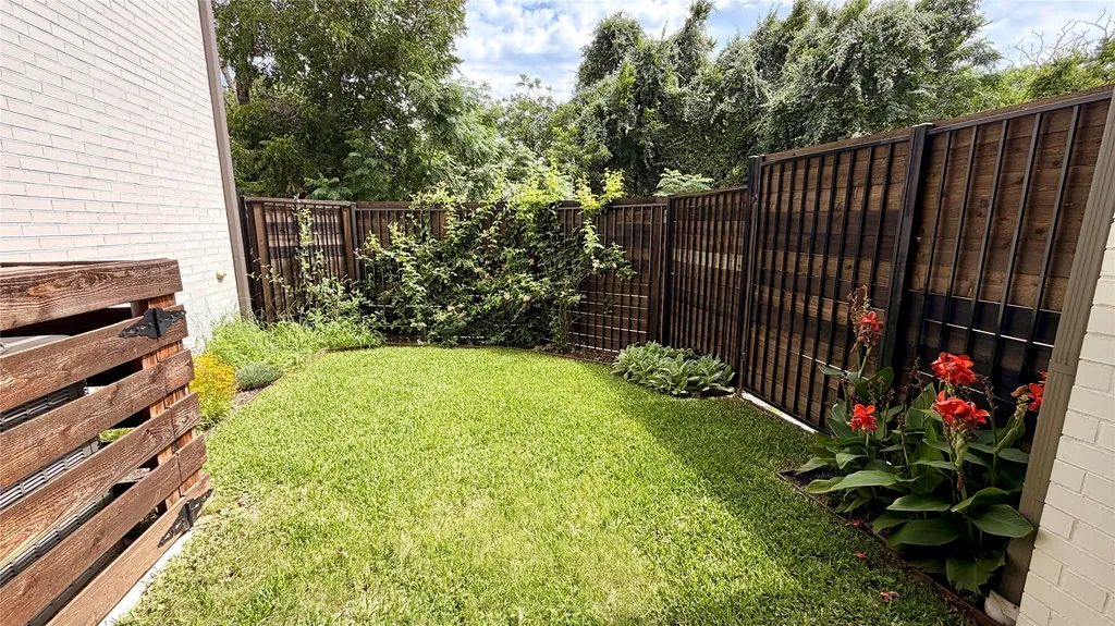4233 Watercourse Drive Fort Worth TX 76109