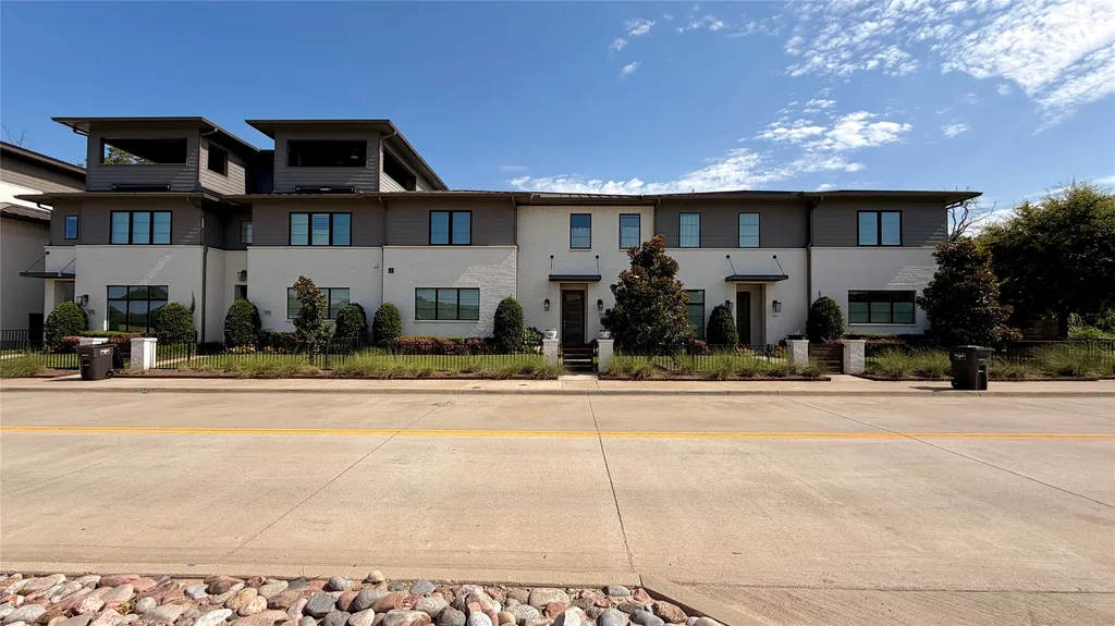 4233 Watercourse Drive Fort Worth TX 76109