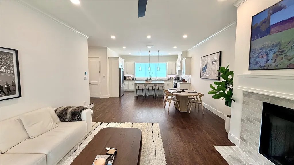 4233 Watercourse Drive Fort Worth TX 76109