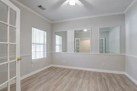 104 W Ash Lane Euless TX 76039