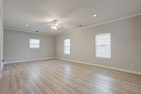 104 W Ash Lane Euless TX 76039