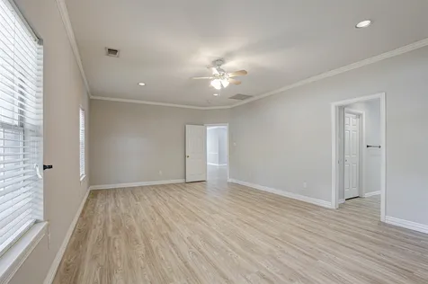 104 W Ash Lane Euless TX 76039