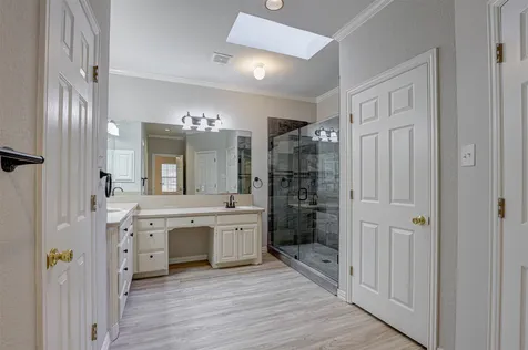 104 W Ash Lane Euless TX 76039